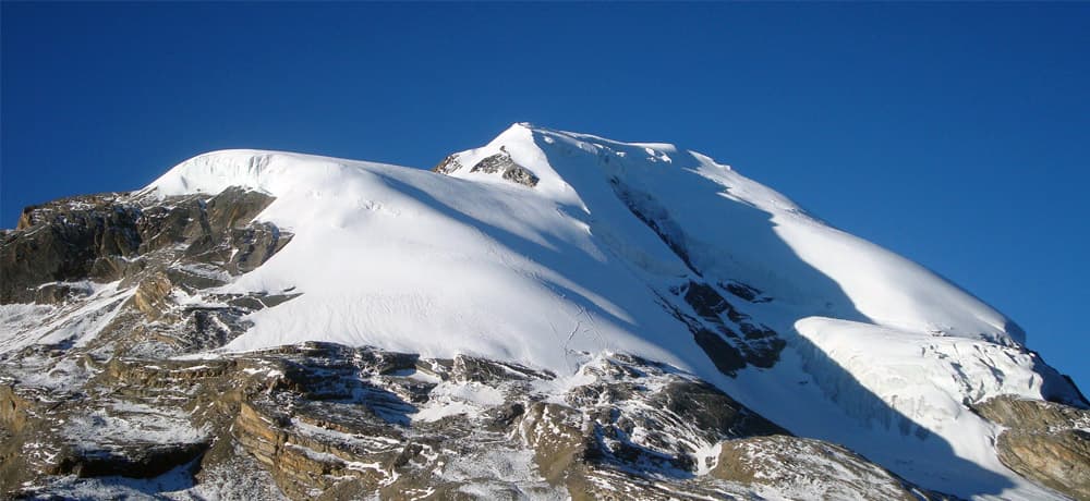 Pisang Peak Climbing