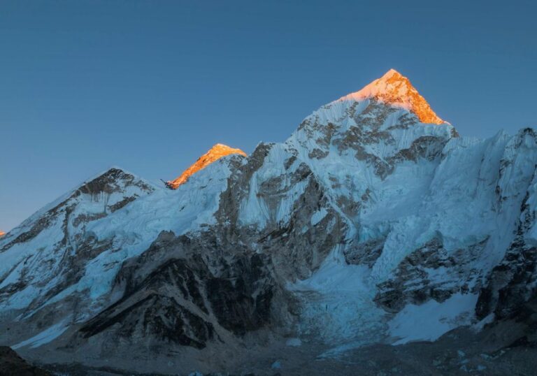 everest trek